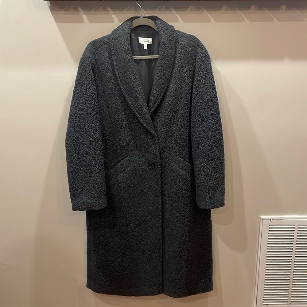 Splendid teddy jacket! Like new. Never worn. Very warm. Size small!